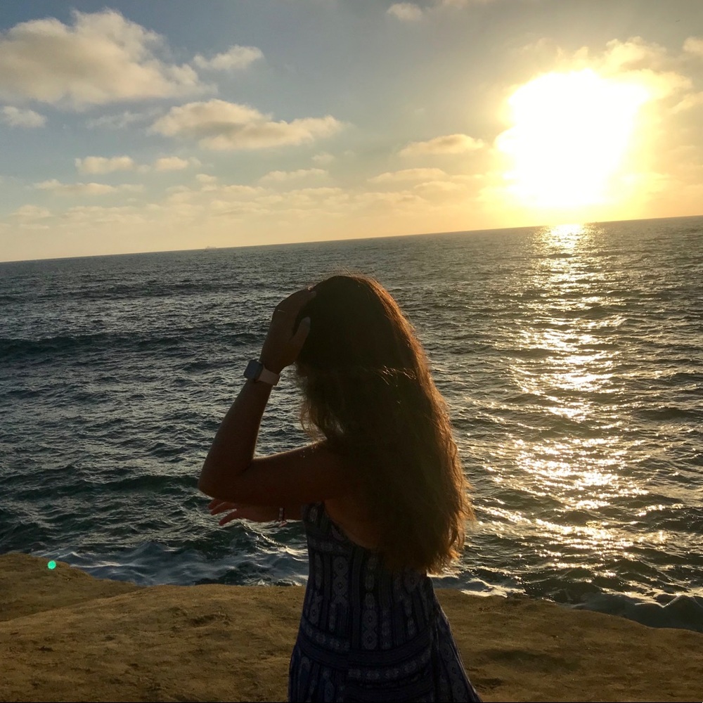 Meet your Posher, Cassandra